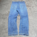 2001 engineered Levi's - 32W x 29L