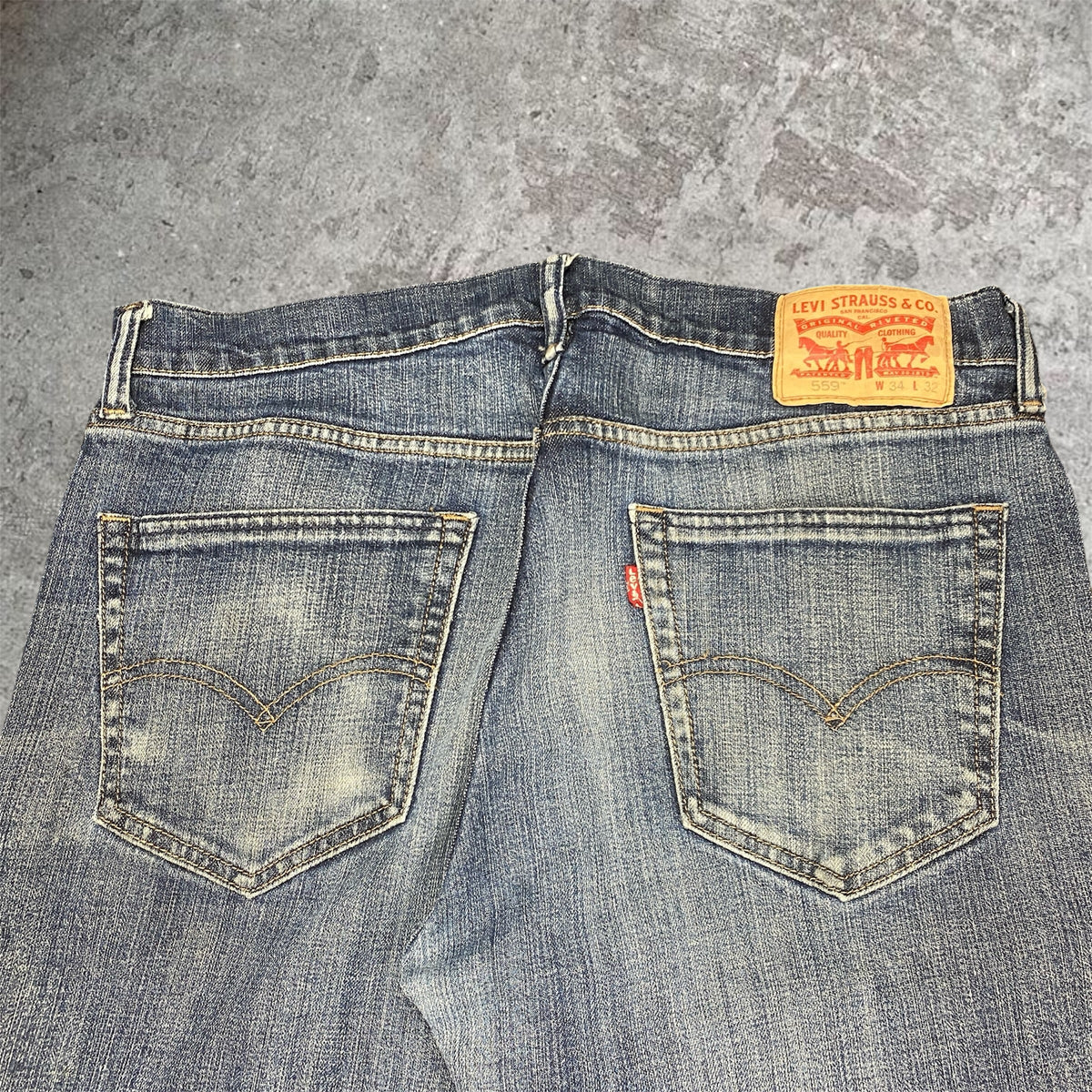 vintage Levi's 559 faders - 34W x 31L