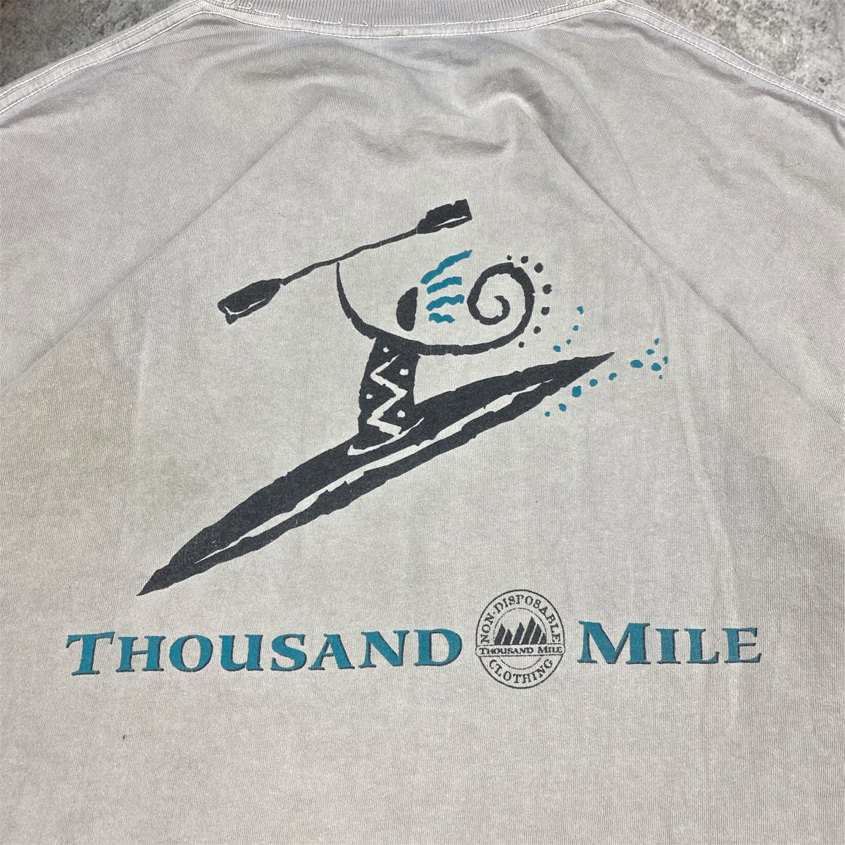 vintage kayak tee - L