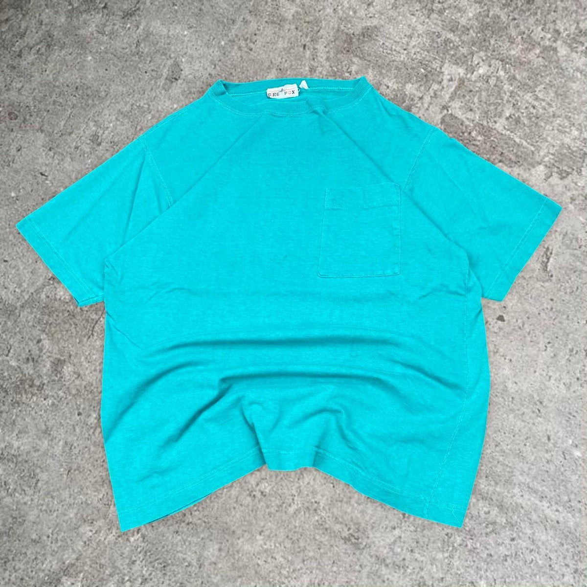 90s distressed Fire Fox green pocket tee, fits M mens best