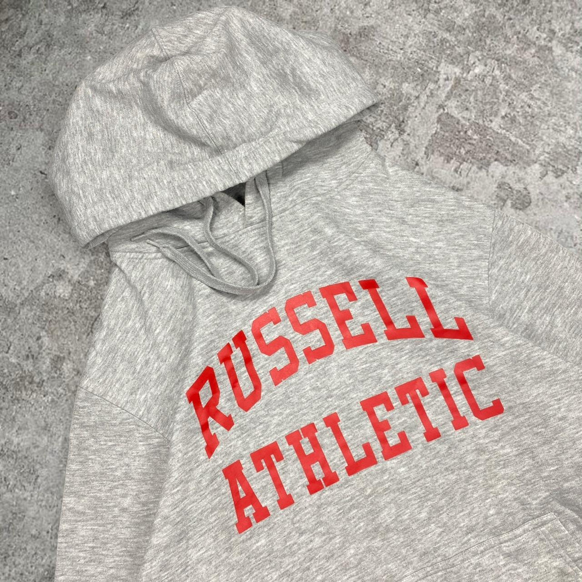 Sick 2000s Russel Athletic grey hoodie, fits M/L mens best