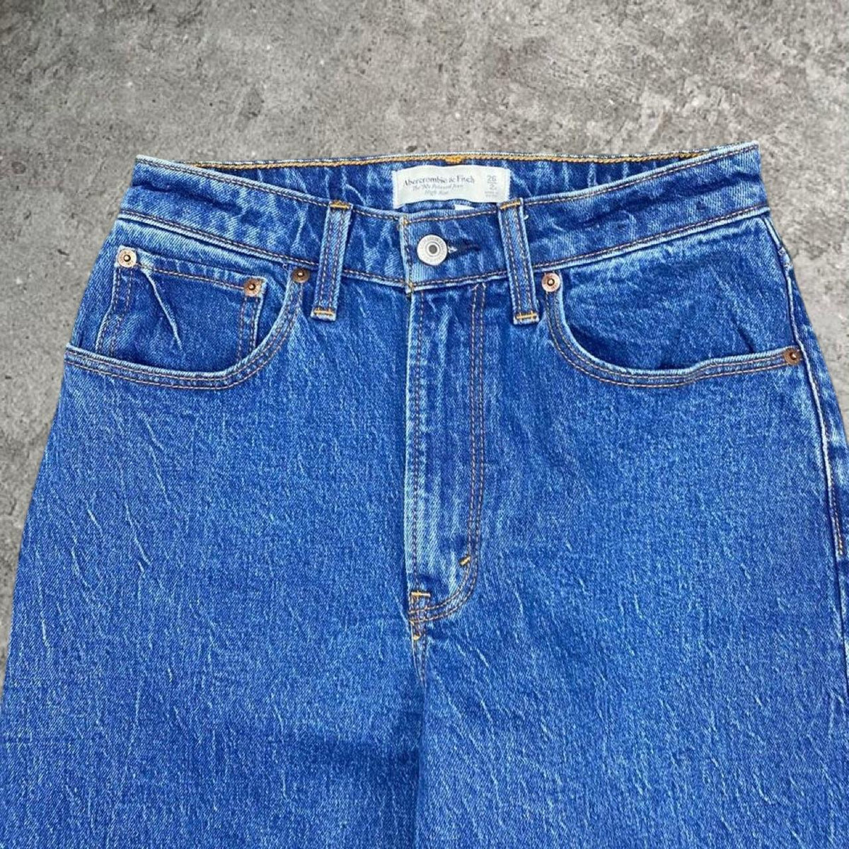 Sick Abercrombie and Fitch wide leg straight cut jeans, measures 26W x 27L