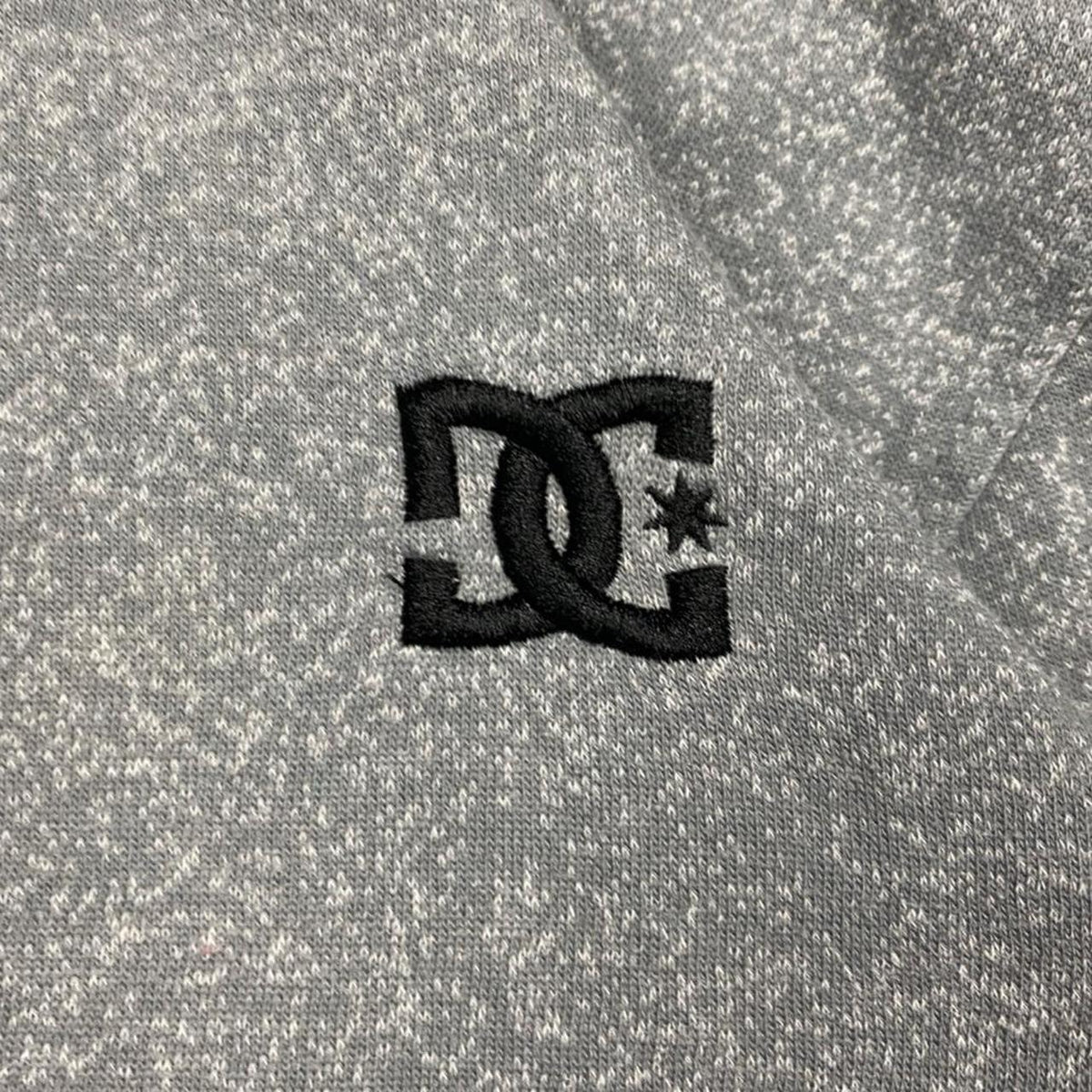 Sick 2000s DC embroidered grey hoodie, fits S mens best