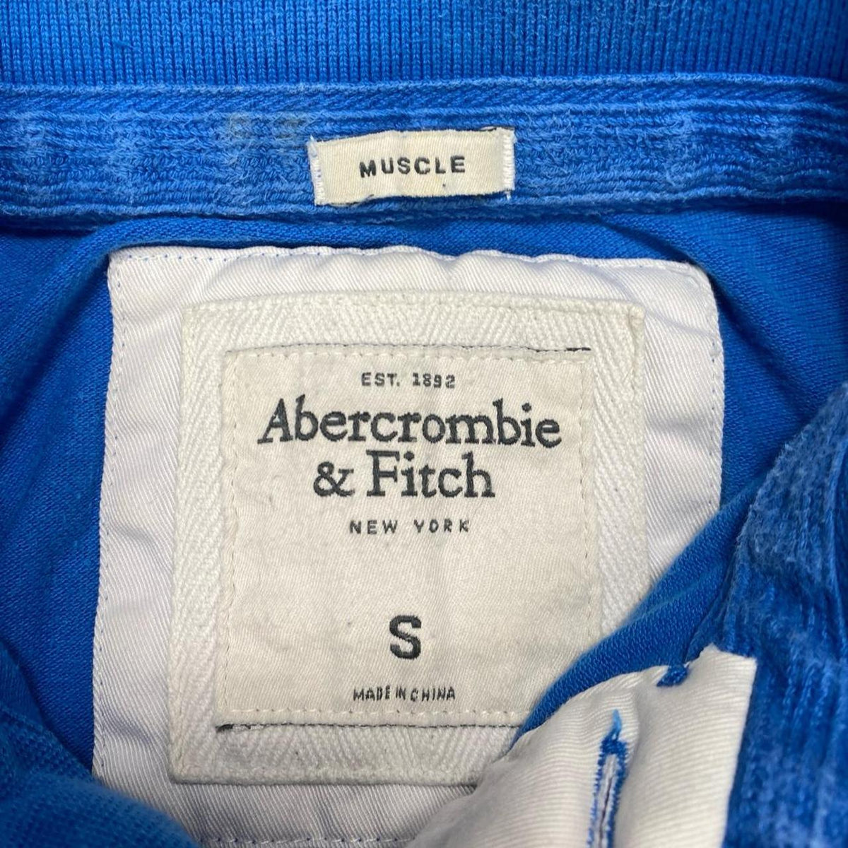 Sick Abercrombie & Fitch embroidered Y2K muscle polo, fits S mens best