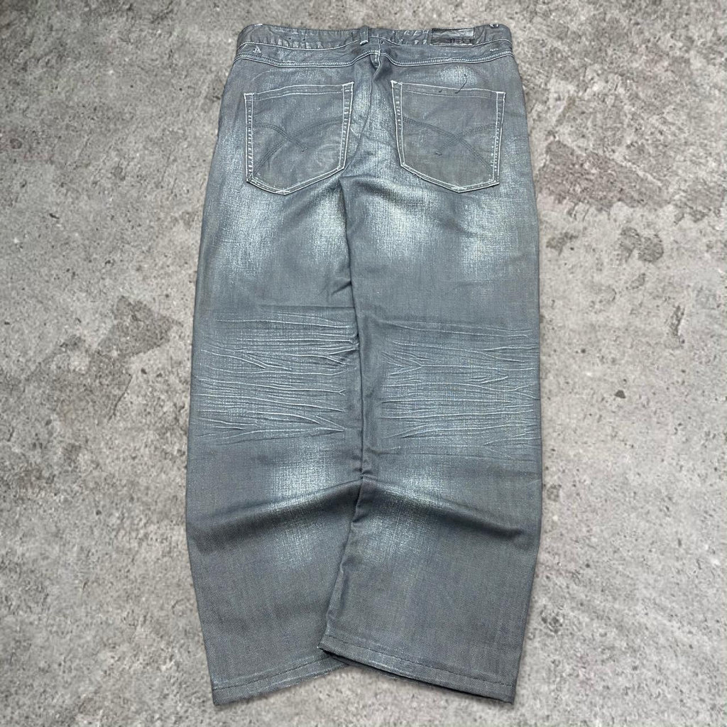 Sick 2000s Y2K washed black/ grey straight cut/ bootcut jeans, measures 37W x 28.5L