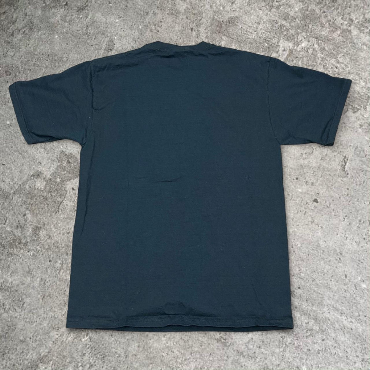 Sick 2000s zombies calling skate tee, fits S/M mens best
