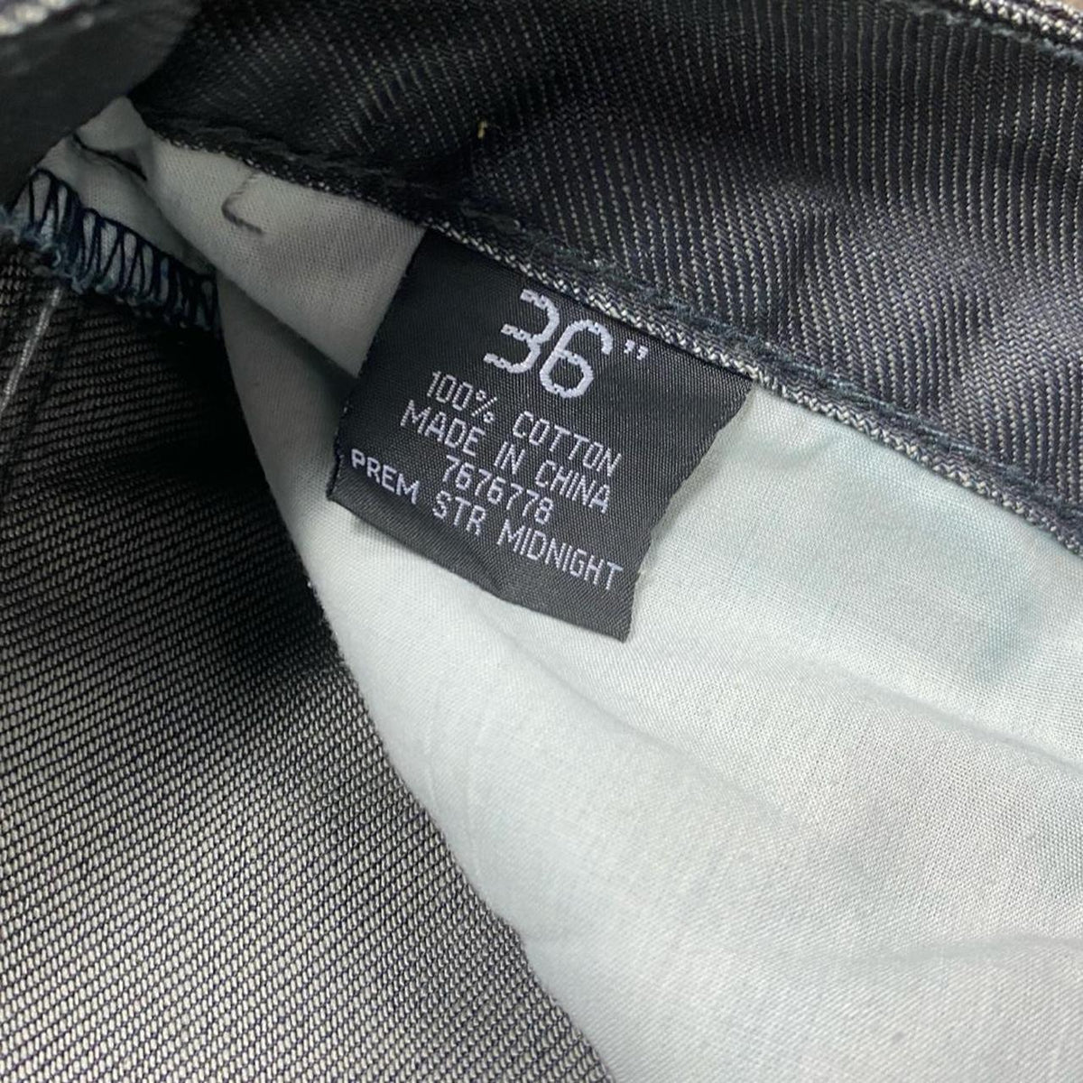 Sick 2000s Y2K washed black/ grey straight cut/ bootcut jeans, measures 37W x 28.5L