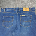 Sick 2000s Commanche straight cut washed jeans, measures 36W x 31L