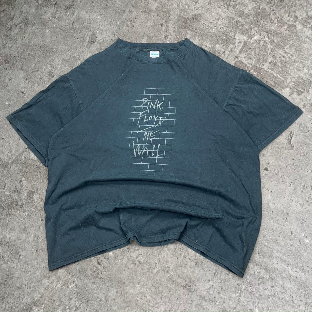 Sick Pink Floyd The Wall 2000s graphic tee, fits L mens best