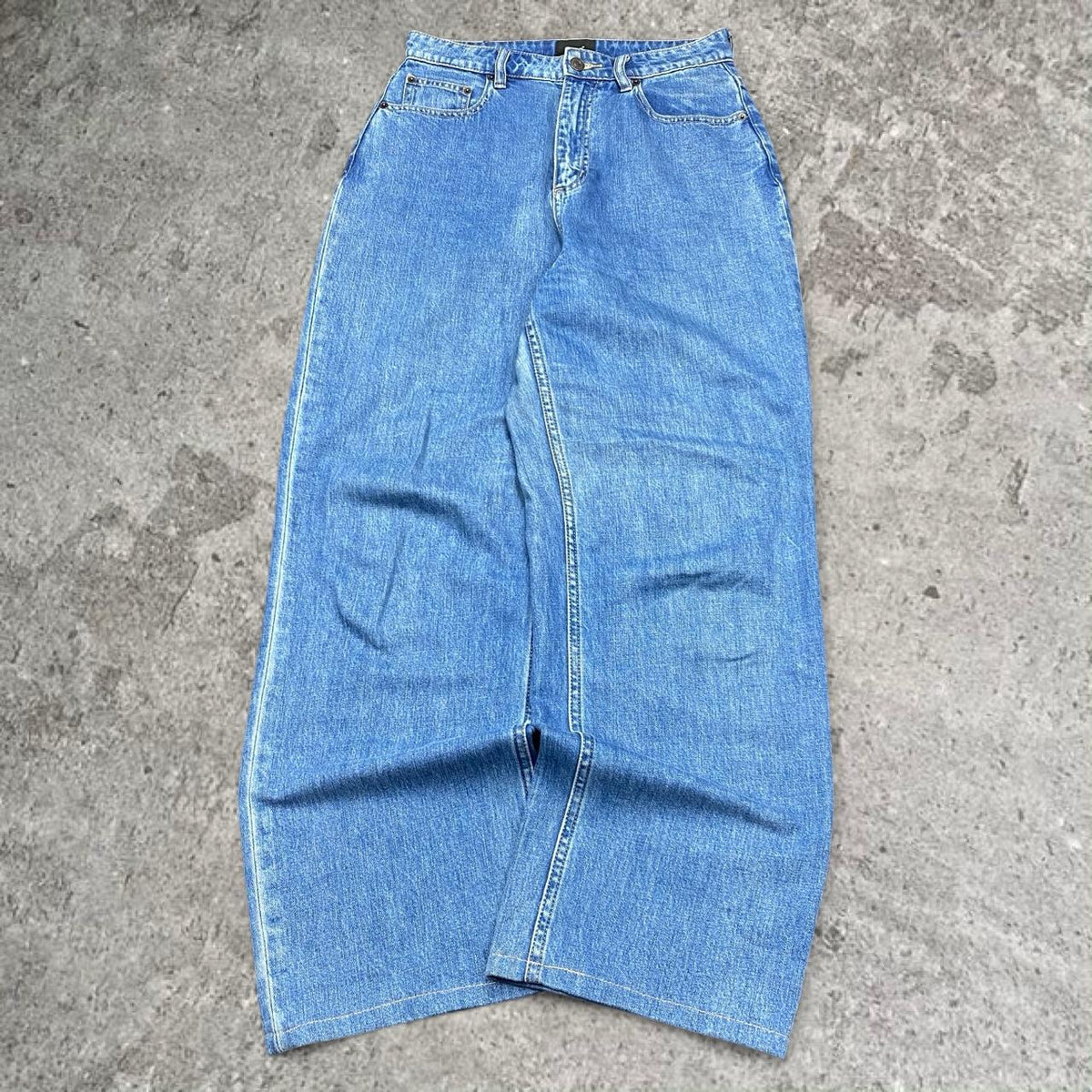 Sick Lee wide leg baggy jeans, measures 28W x 28.5L