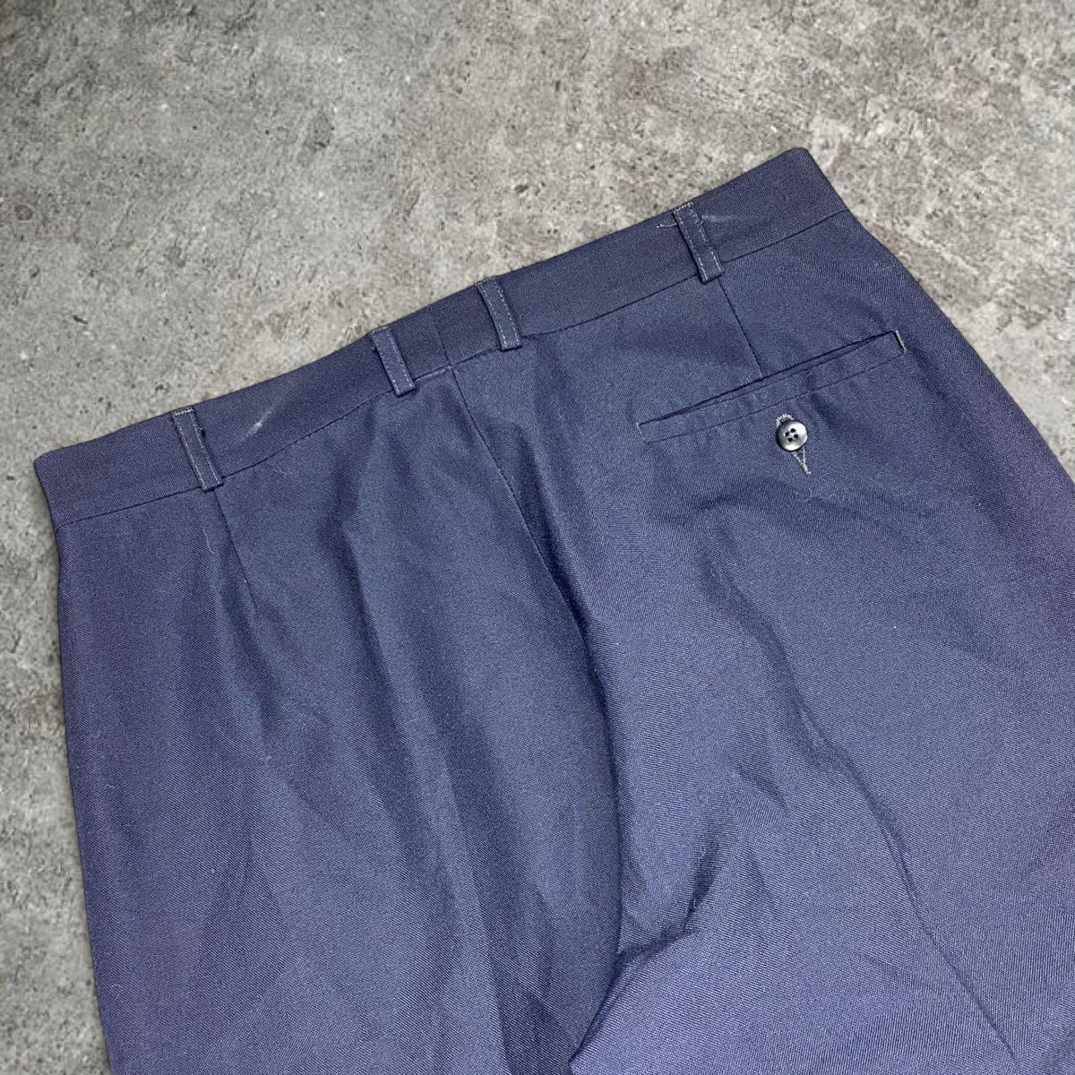Lovely vintage wide leg double pleated navy wool blend pants, measures 32W x 31L