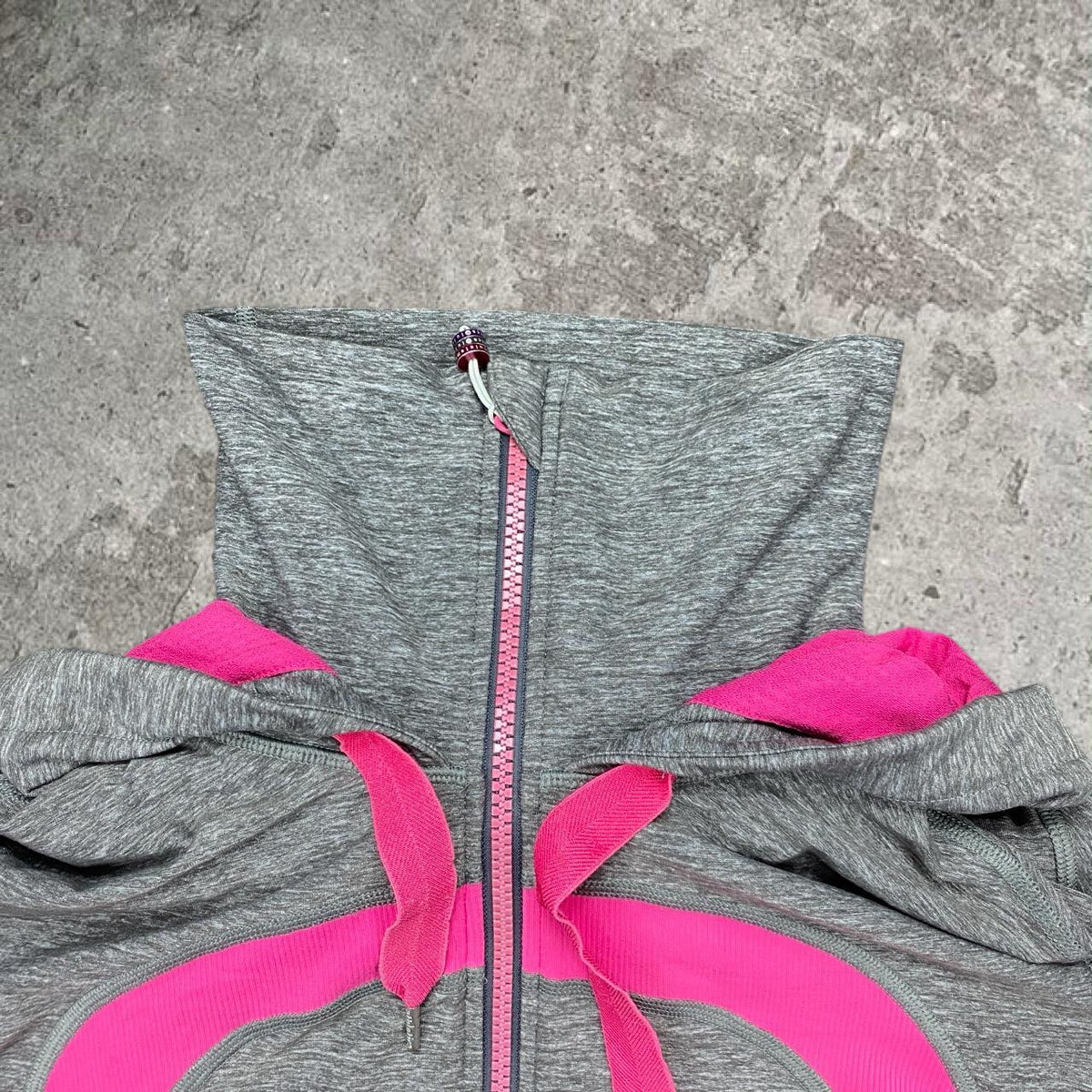 Cute OG Lululemon zip up active hood, fits M/L — refer to measurements pictured
