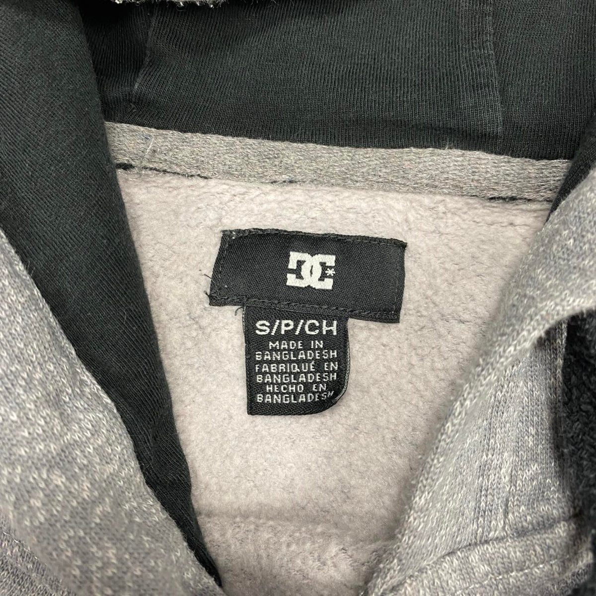 Sick 2000s DC embroidered grey hoodie, fits S mens best