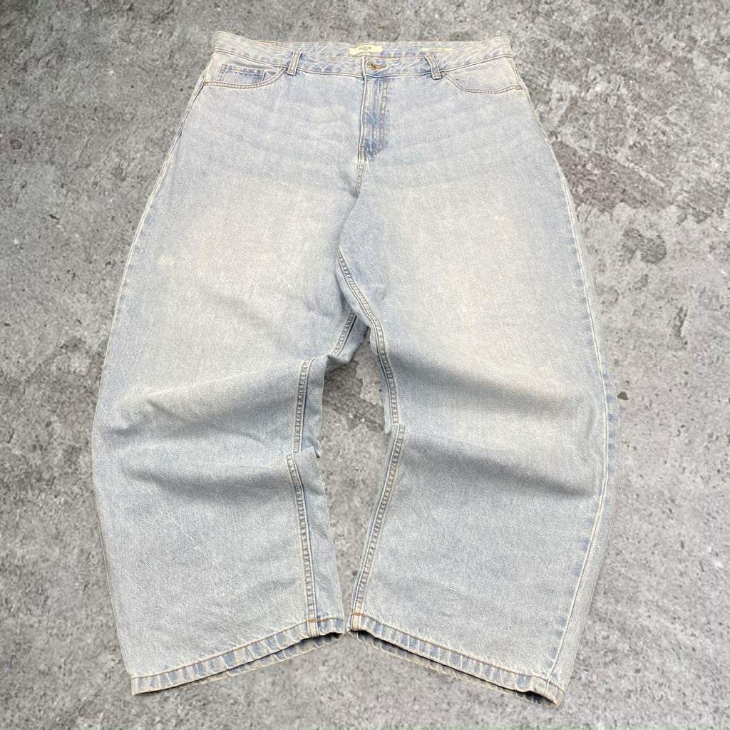 Insanely baggy wide leg Fitetrap washed jeans, measures 40W x 40.5” outseam length