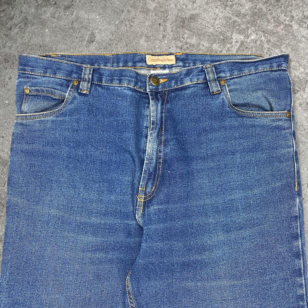 Sick 2000s Commanche straight cut washed jeans, measures 36W x 31L
