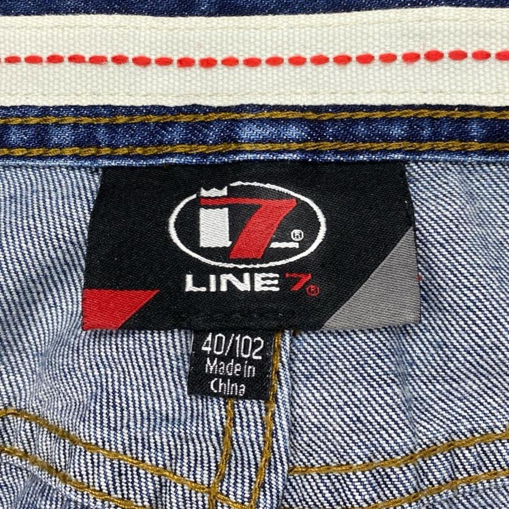 Sick 2000s washed baggy tapered jeans, measures 38W x 25L