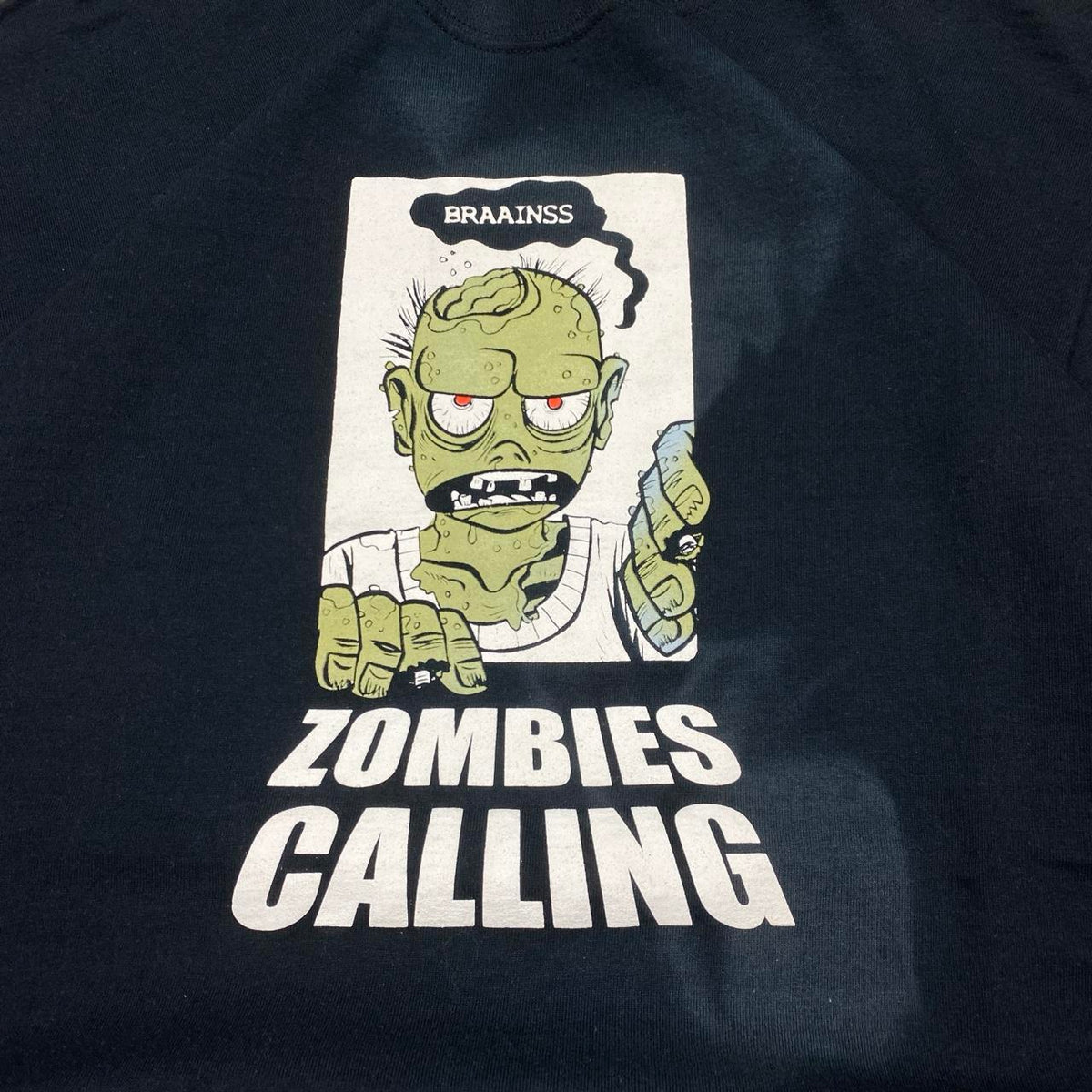 Sick 2000s zombies calling skate tee, fits S/M mens best