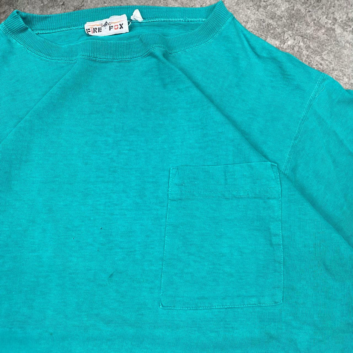 90s distressed Fire Fox green pocket tee, fits M mens best