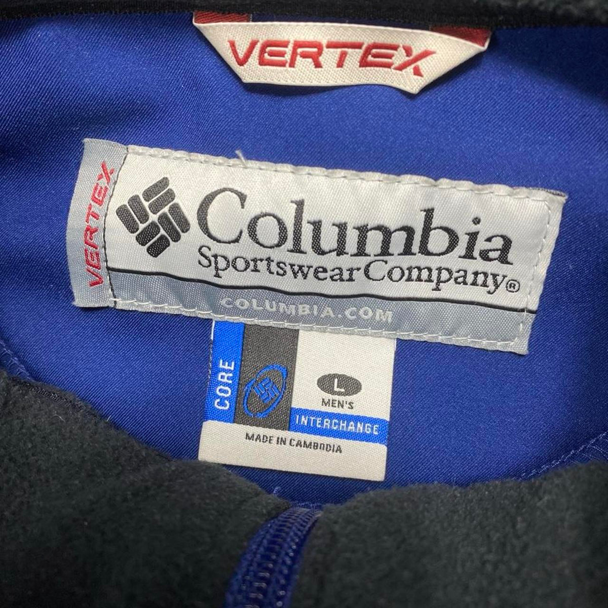 Sick 2000s Colombia Vertex soft shell embroidered jacket, fits L mens best