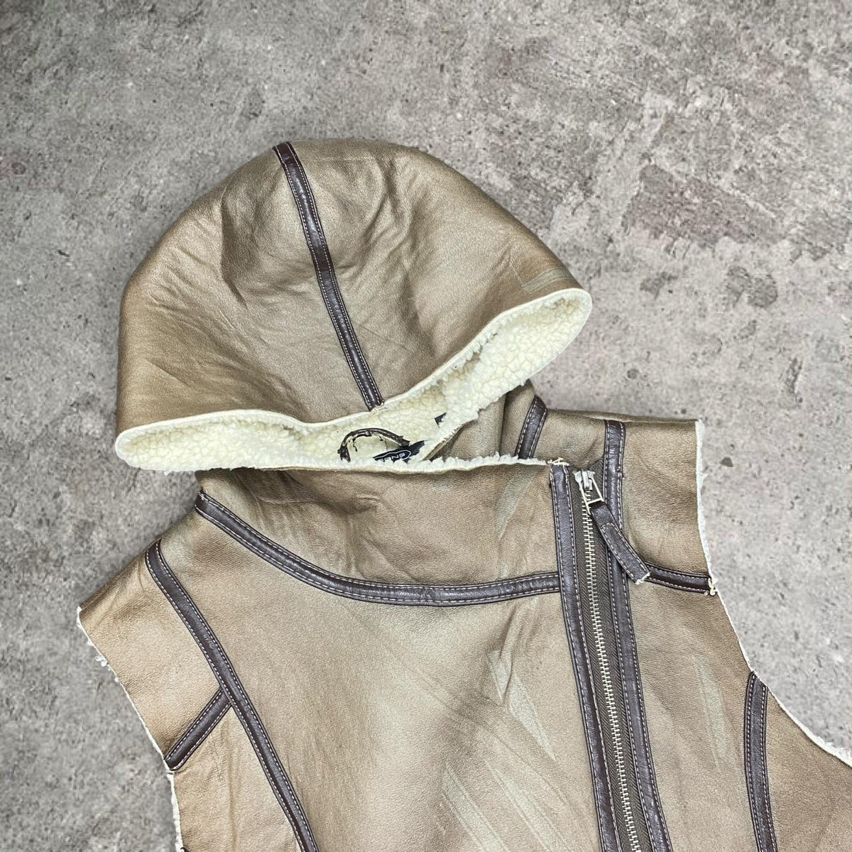 Sick vintage Glassons sherpa lined hooded detailed vest, fits M womens best