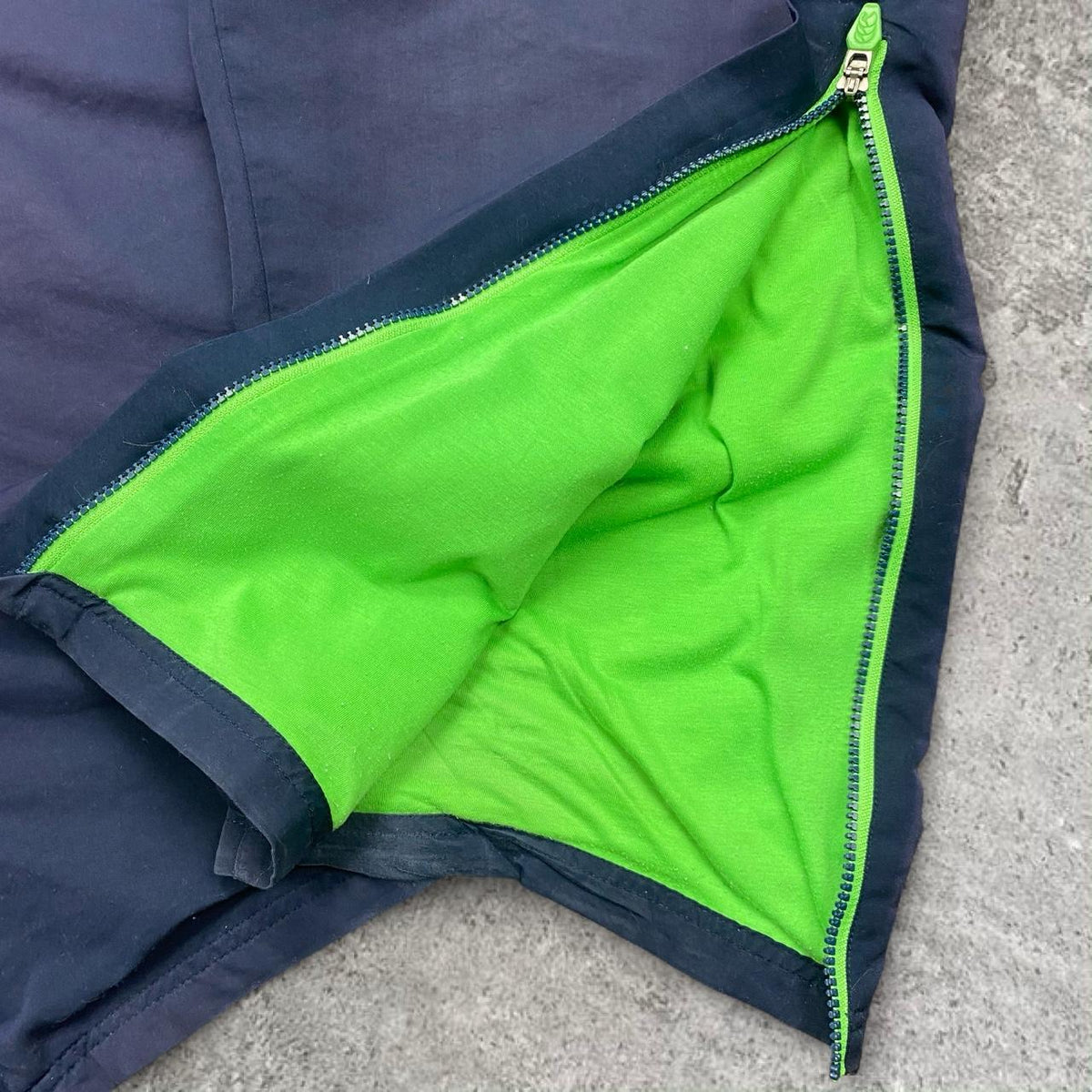 Sick baggy 2000s Canterbury lined blue and green track pants, fits 34-38W best