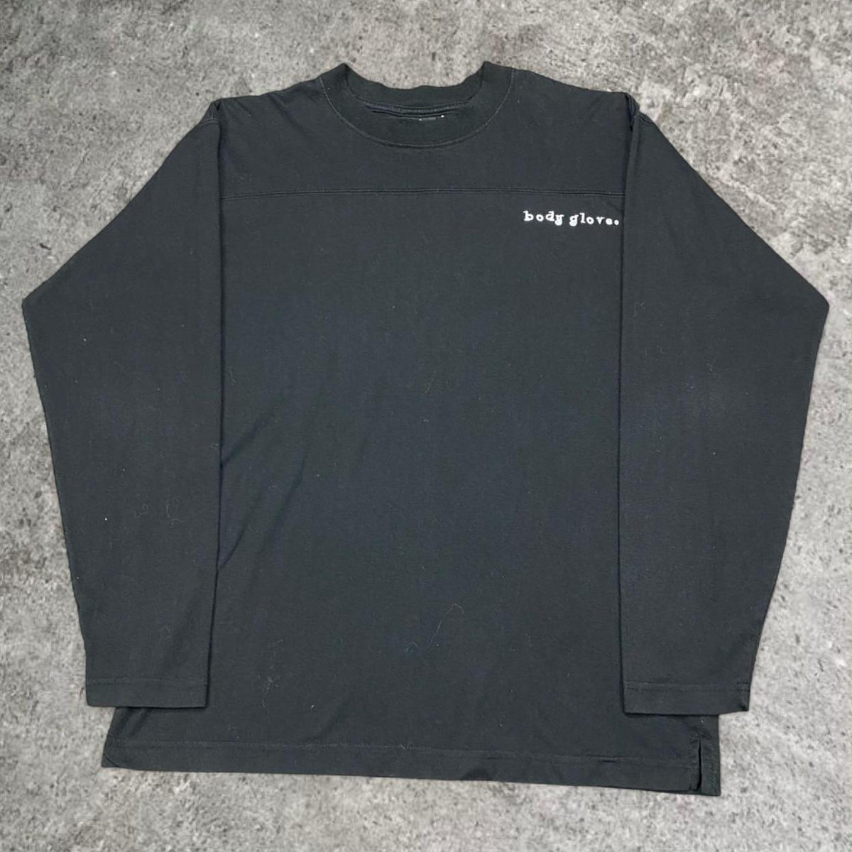 Sick late 80s/ early 90s body glove embroidered long sleeve, fits M/L mens best