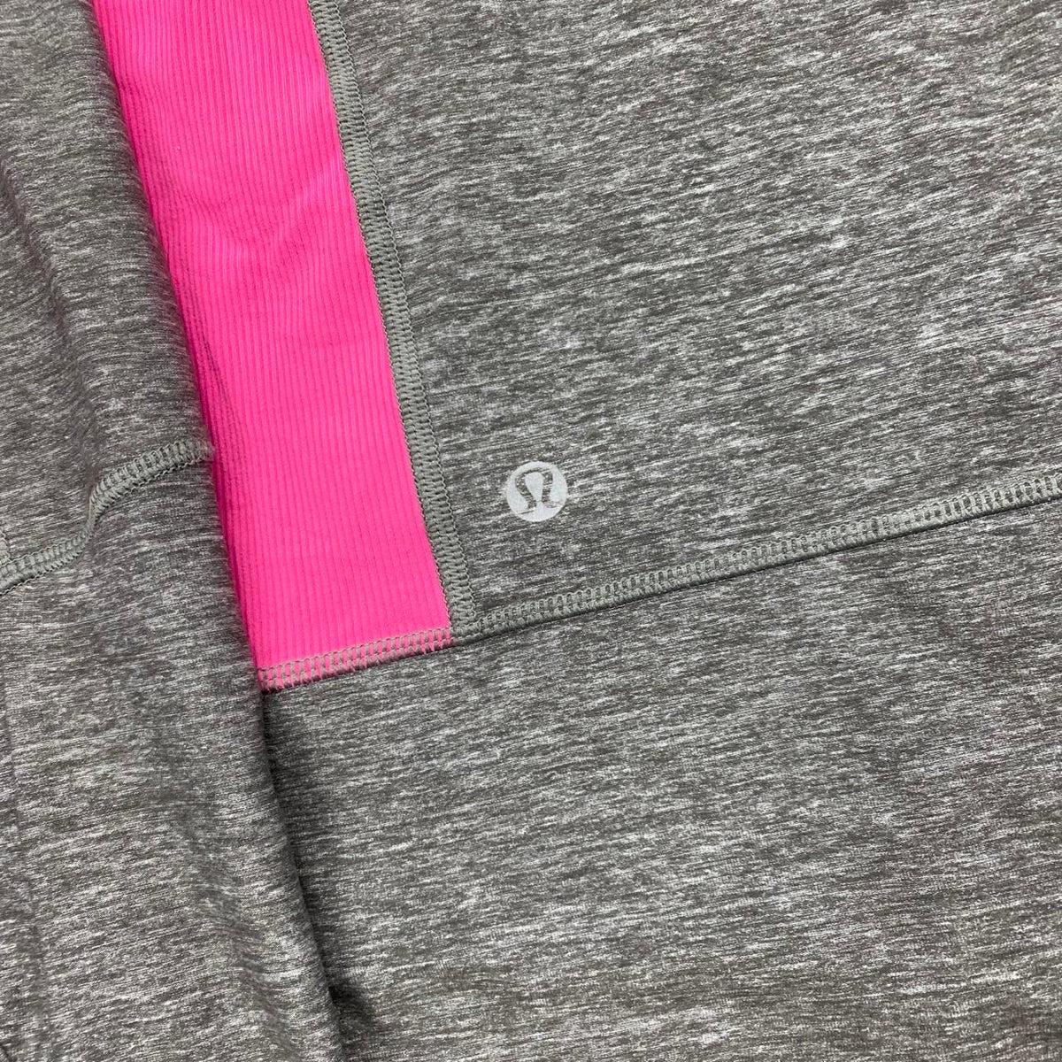 Cute OG Lululemon zip up active hood, fits M/L — refer to measurements pictured
