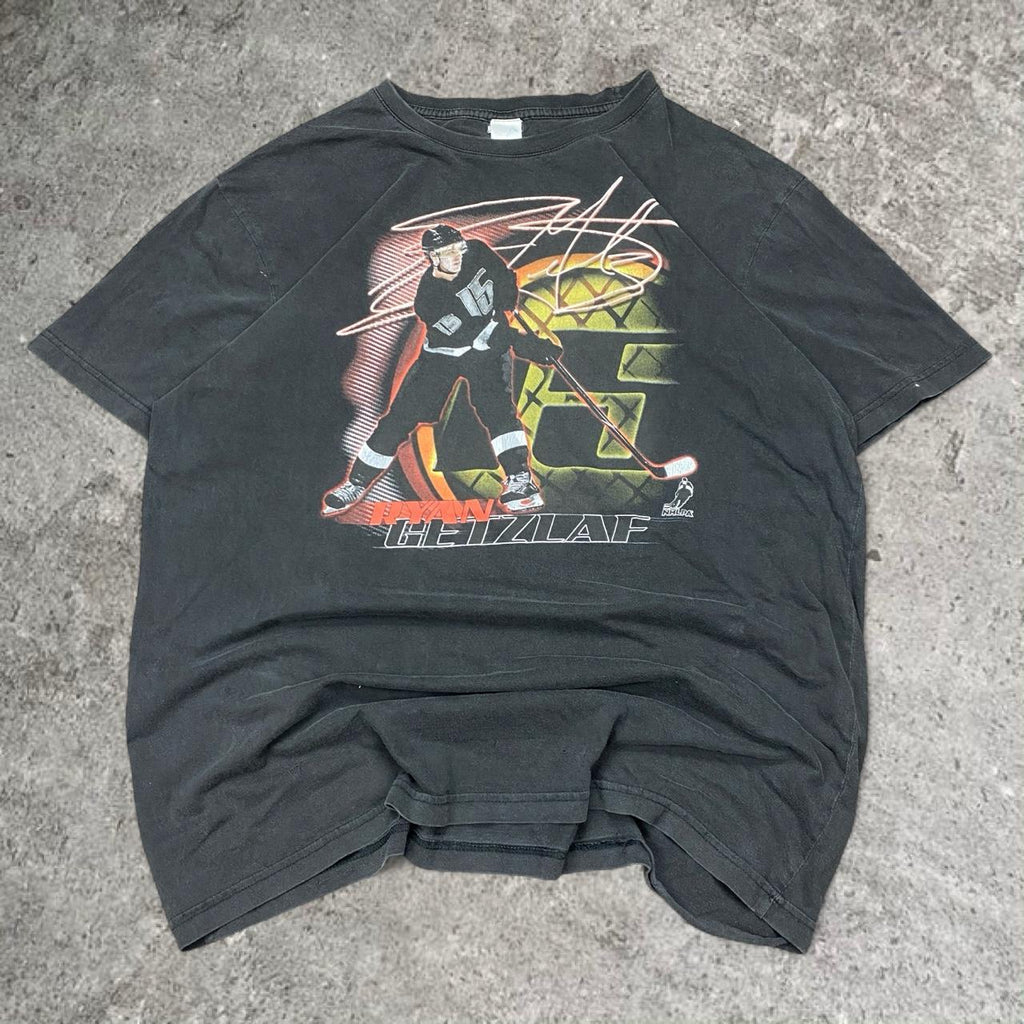 Sick 2000s vintage ice hockey Ryan Getzlaf graphic tee, fits M/L mens best