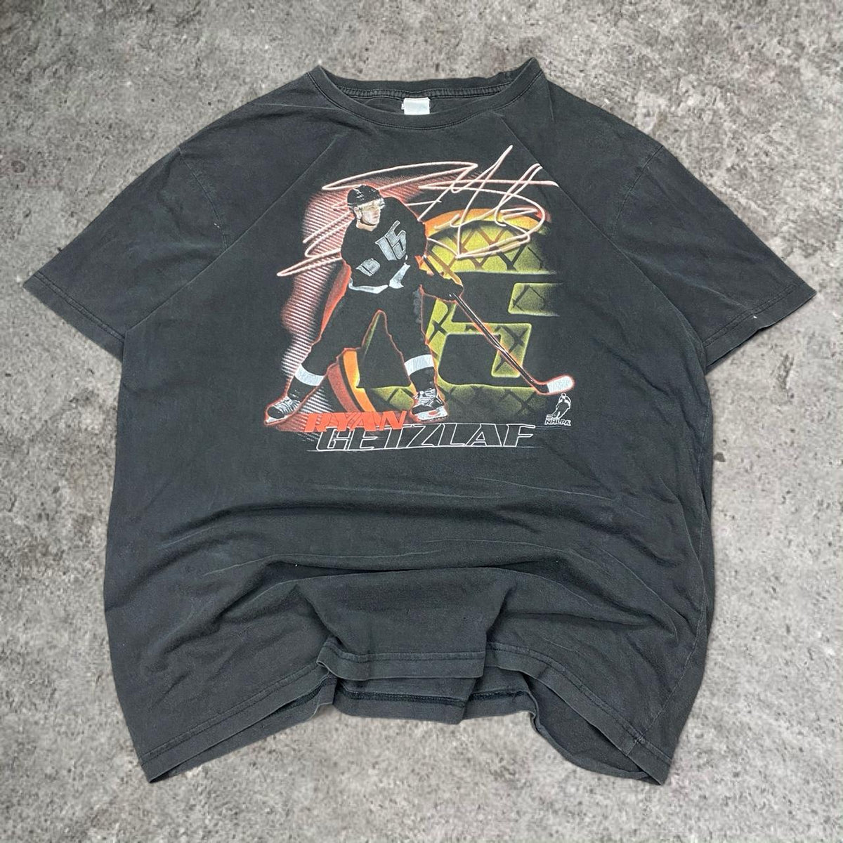 Sick 2000s vintage ice hockey Ryan Getzlaf graphic tee, fits M/L mens best