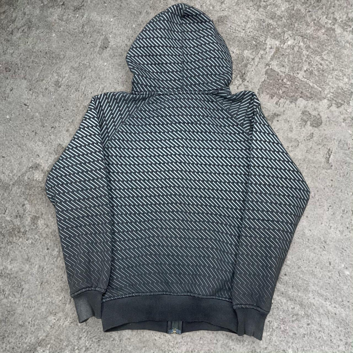 Sick gradient Y2K RPM hoodie, tagged 8 womens, measurements 📸📏