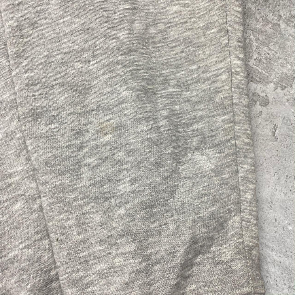 Sick 2000s Russel Athletic grey hoodie, fits M/L mens best