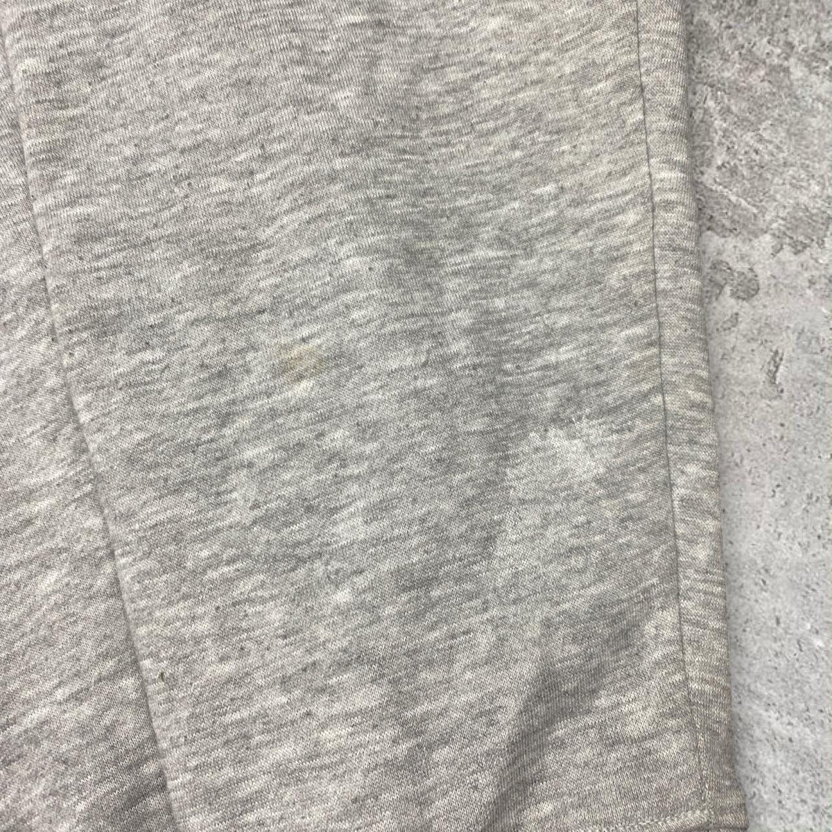 Sick 2000s Russel Athletic grey hoodie, fits M/L mens best