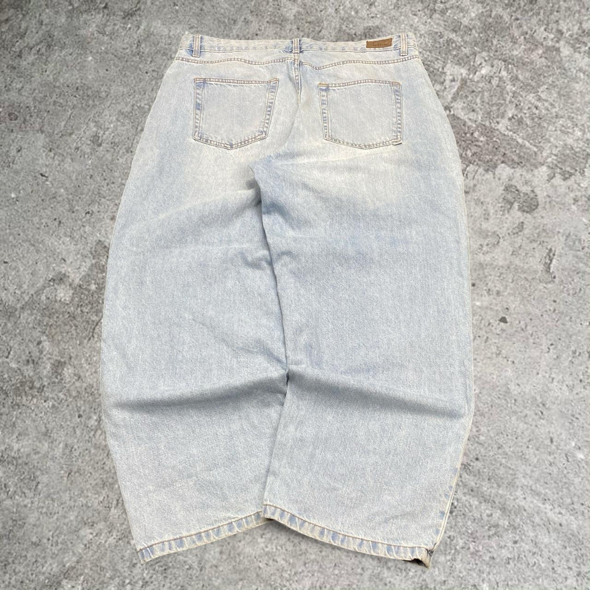Insanely baggy wide leg Fitetrap washed jeans, measures 40W x 40.5” outseam length