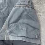 Sick 2000s embroidered Nike cargo shorts, measures 38W x 21” outseam