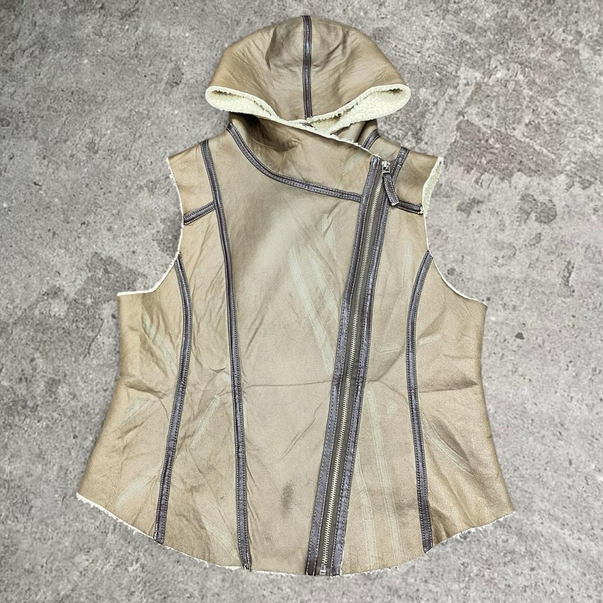 Sick vintage Glassons sherpa lined hooded detailed vest, fits M womens best