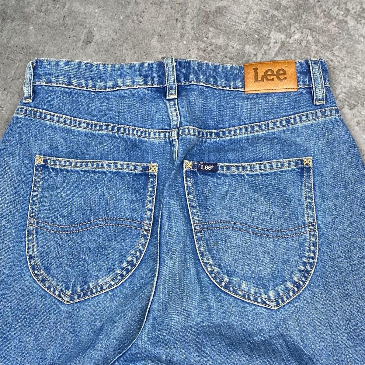 Sick Lee wide leg baggy jeans, measures 28W x 28.5L
