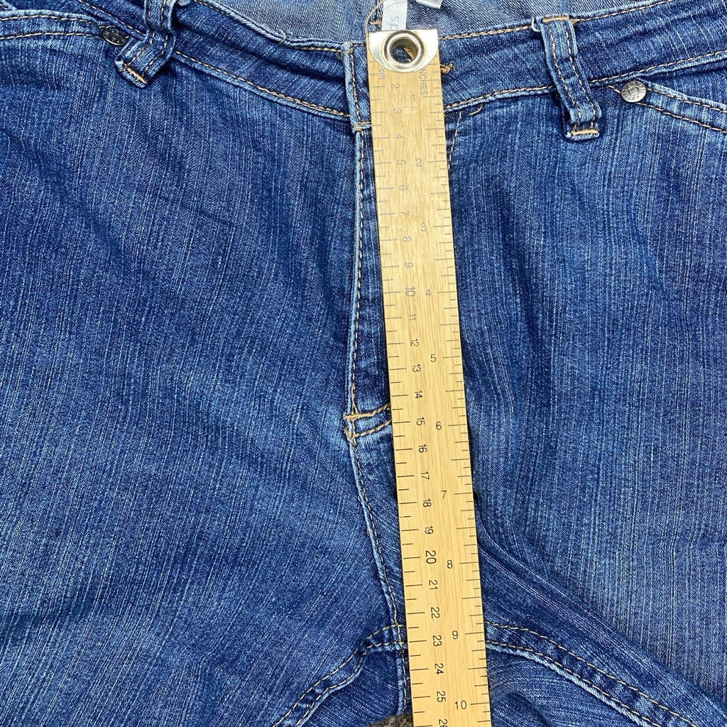 Cute 2000s bootcut low rise embroidered washed jeans, measures 34W x 35.5” outseam length