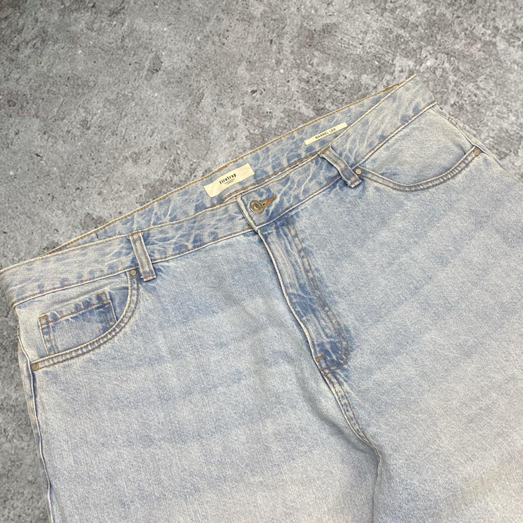 Insanely baggy wide leg Fitetrap washed jeans, measures 40W x 40.5” outseam length